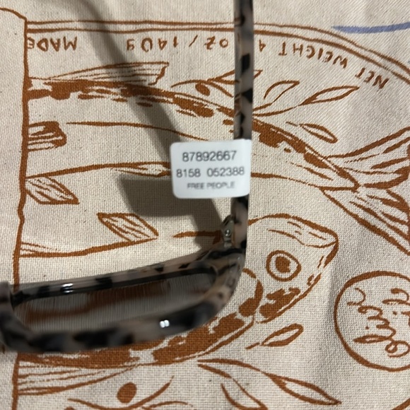 Free People Lexi Polarized Sunglasses NWT - Picture 8 of 9